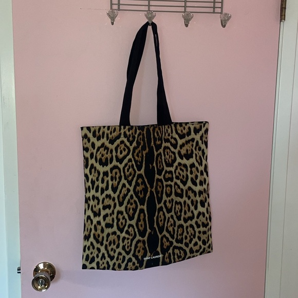 Yes Saint Laurent leopard tote bag 🐆 - Picture 5 of 10